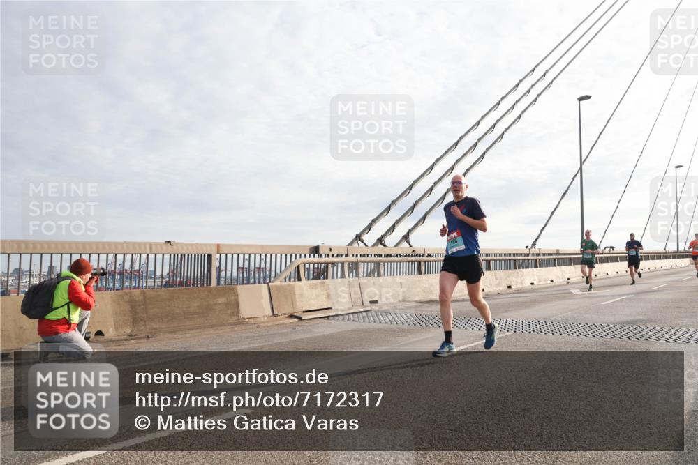 03.10.2024 - Köhlbrandbrückenlauf Matties Gatica Varas http://msf.ph/oto/7172317 03.10.2024 09:21:51 Position 2 1188 meine-sportfotos.de