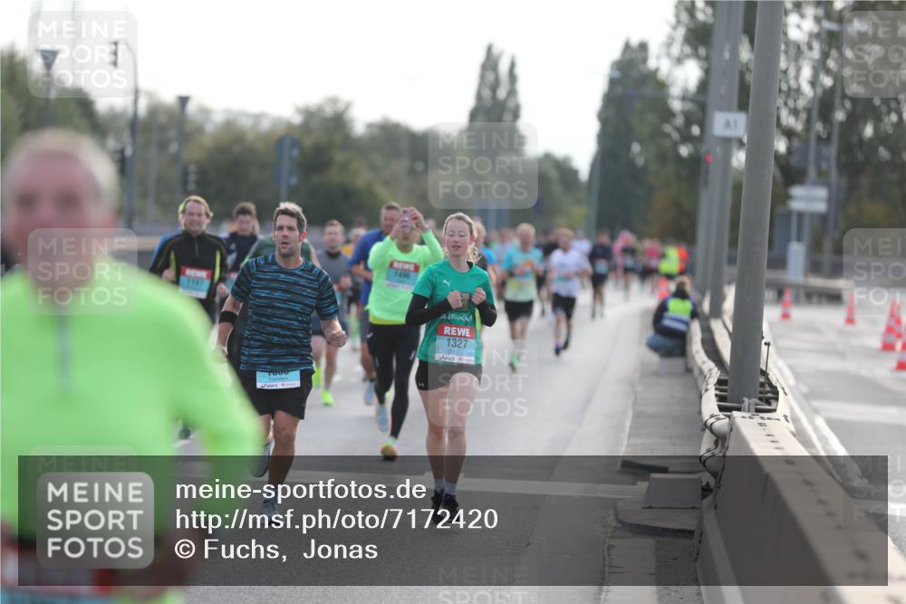 03.10.2024 - Köhlbrandbrückenlauf Fuchs,  Jonas http://msf.ph/oto/7172420 03.10.2024 09:12:26 Position 3 1197, 1000, 1496, 1327, 1 meine-sportfotos.de