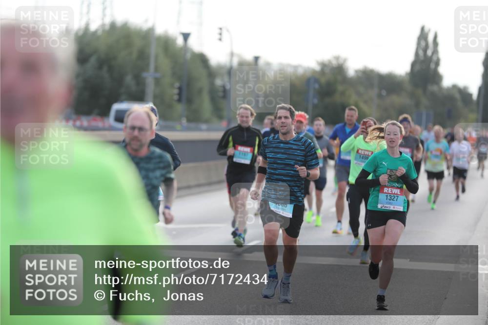 03.10.2024 - Köhlbrandbrückenlauf Fuchs,  Jonas http://msf.ph/oto/7172434 03.10.2024 09:12:27 Position 3 1167, 7000, 1496, 1327 meine-sportfotos.de