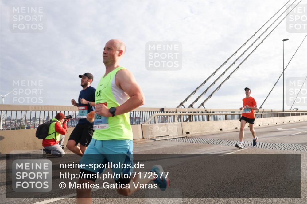 03.10.2024 - Köhlbrandbrückenlauf Matties Gatica Varas http://msf.ph/oto/7172577 03.10.2024 09:21:55 Position 2 1743, 109 meine-sportfotos.de