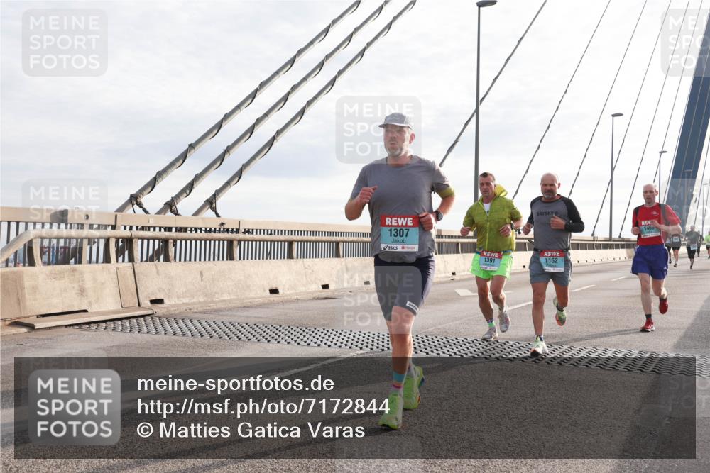 03.10.2024 - Köhlbrandbrückenlauf Matties Gatica Varas http://msf.ph/oto/7172844 03.10.2024 09:22:00 Position 2 1307, 1391, 1162, 1469 meine-sportfotos.de