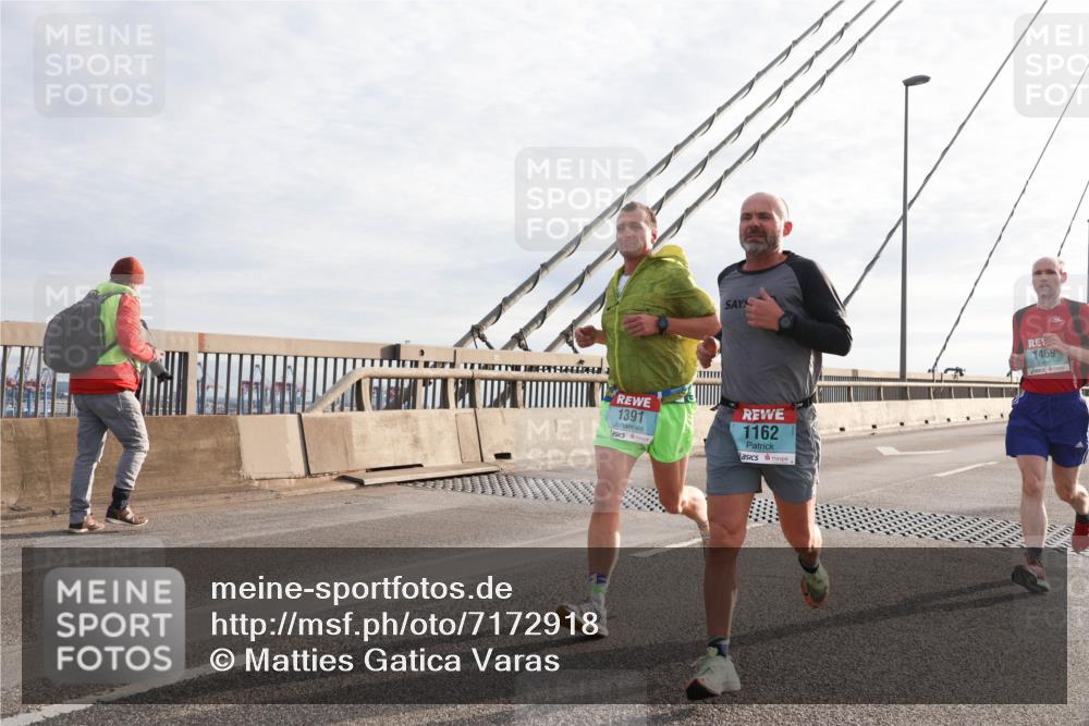 03.10.2024 - Köhlbrandbrückenlauf Matties Gatica Varas http://msf.ph/oto/7172918 03.10.2024 09:22:01 Position 2 1391, 1162, 1469 meine-sportfotos.de