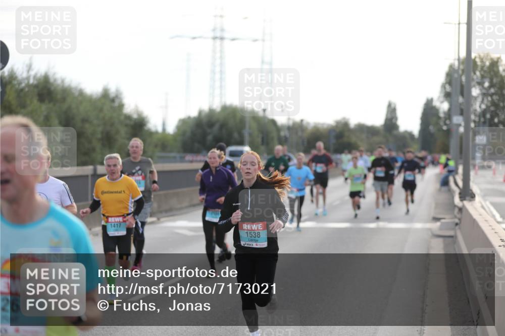 03.10.2024 - Köhlbrandbrückenlauf Fuchs,  Jonas http://msf.ph/oto/7173021 03.10.2024 09:12:41 Position 3 268, 1417, 1538 meine-sportfotos.de