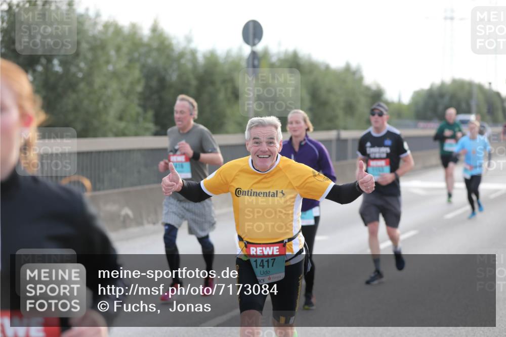 03.10.2024 - Köhlbrandbrückenlauf Fuchs,  Jonas http://msf.ph/oto/7173084 03.10.2024 09:12:43 Position 3 1417 meine-sportfotos.de