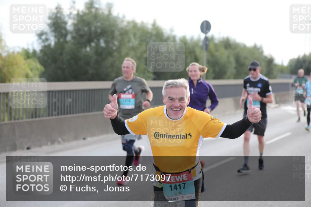 03.10.2024 - Köhlbrandbrückenlauf Fuchs,  Jonas http://msf.ph/oto/7173097 03.10.2024 09:12:44 Position 3 3416, 1417 meine-sportfotos.de