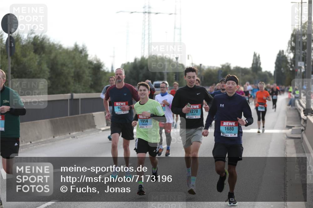 03.10.2024 - Köhlbrandbrückenlauf Fuchs,  Jonas http://msf.ph/oto/7173196 03.10.2024 09:12:47 Position 3 50, 10, 1914, 1270, 1680 meine-sportfotos.de