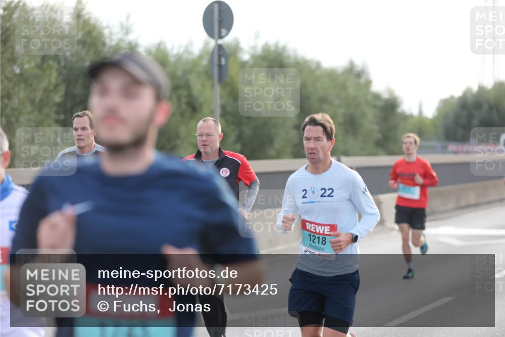03.10.2024 - Köhlbrandbrückenlauf Fuchs,  Jonas http://msf.ph/oto/7173425 03.10.2024 09:12:51 Position 3 1745, 2022, 1218 meine-sportfotos.de