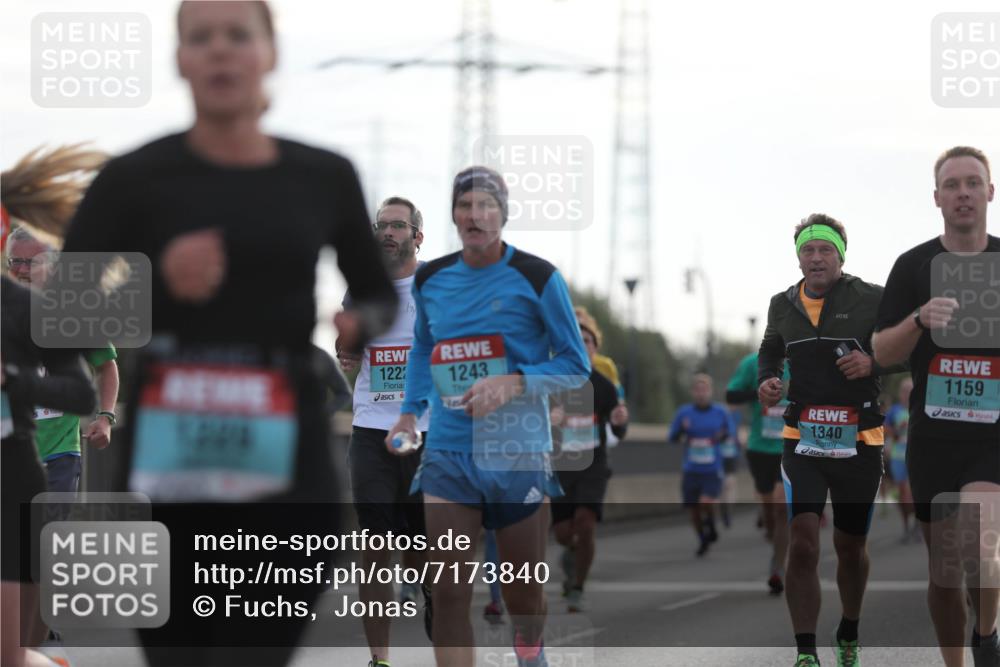 03.10.2024 - Köhlbrandbrückenlauf Fuchs,  Jonas http://msf.ph/oto/7173840 03.10.2024 09:13:02 Position 3 1222, 1243, 1340, 60, 1159 meine-sportfotos.de