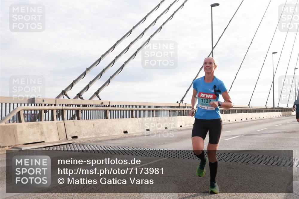 03.10.2024 - Köhlbrandbrückenlauf Matties Gatica Varas http://msf.ph/oto/7173981 03.10.2024 09:22:23 Position 2 1132 meine-sportfotos.de