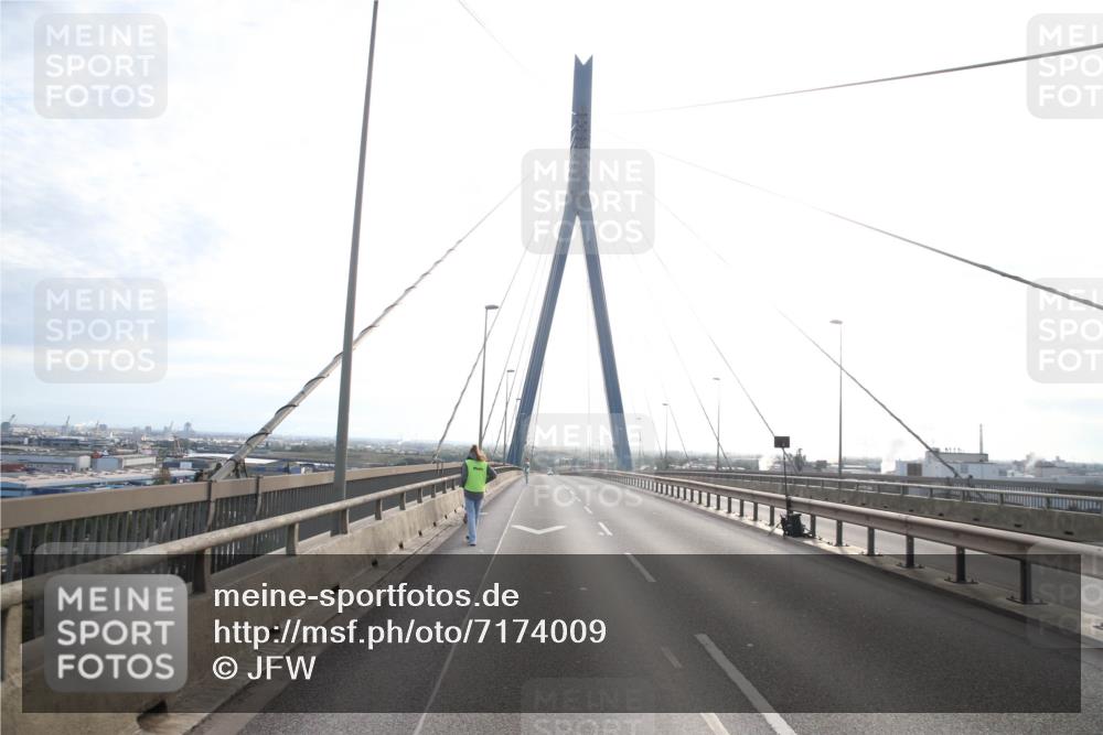 03.10.2024 - Köhlbrandbrückenlauf Jannik Wohlers http://msf.ph/oto/7174009 03.10.2024 09:13:42 Position 1  meine-sportfotos.de