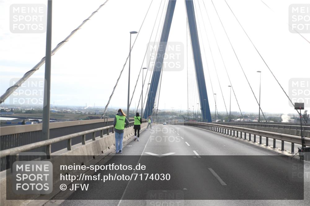 03.10.2024 - Köhlbrandbrückenlauf Jannik Wohlers http://msf.ph/oto/7174030 03.10.2024 09:13:49 Position 1  meine-sportfotos.de
