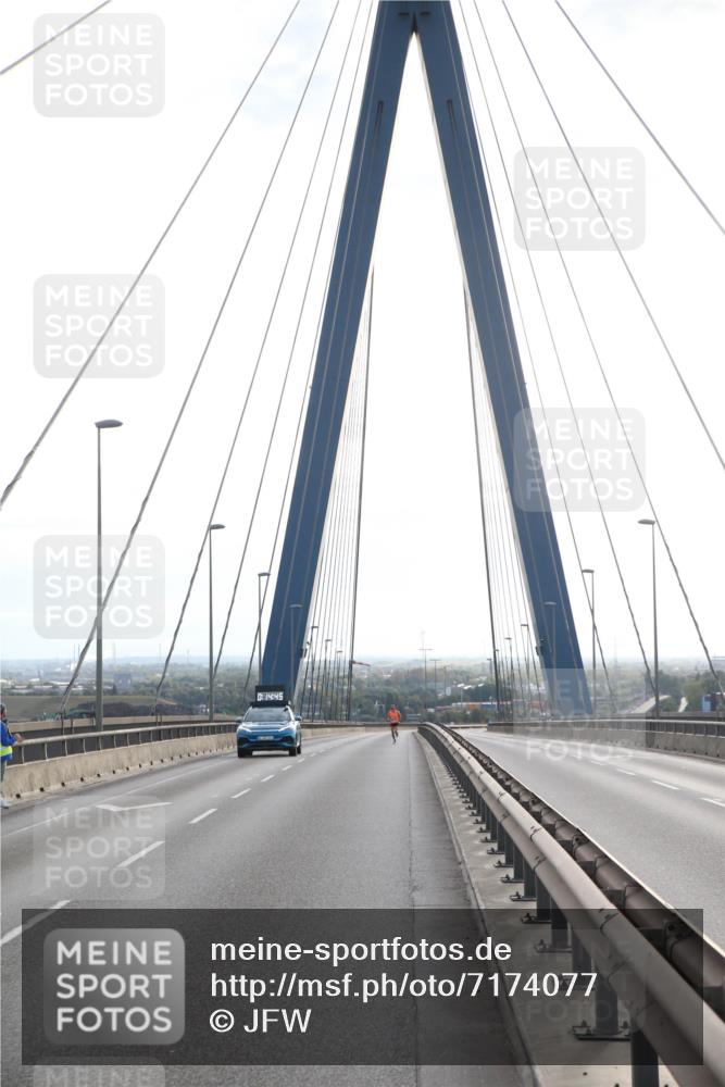 03.10.2024 - Köhlbrandbrückenlauf Jannik Wohlers http://msf.ph/oto/7174077 03.10.2024 09:14:30 Position 1 0, 14, 45 meine-sportfotos.de