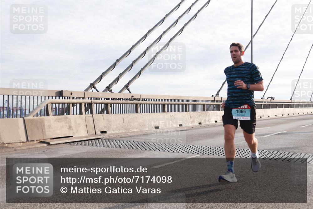 03.10.2024 - Köhlbrandbrückenlauf Matties Gatica Varas http://msf.ph/oto/7174098 03.10.2024 09:22:26 Position 2 1066 meine-sportfotos.de