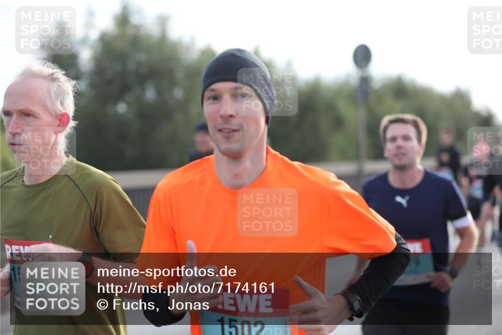 03.10.2024 - Köhlbrandbrückenlauf Fuchs,  Jonas http://msf.ph/oto/7174161 03.10.2024 09:13:14 Position 3 1503, 1502 meine-sportfotos.de