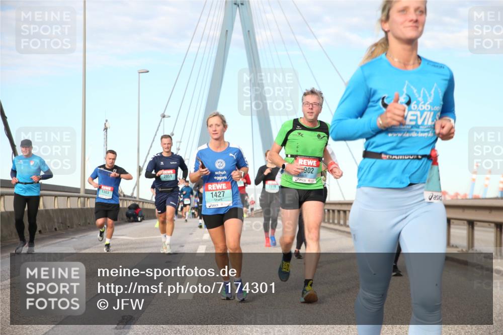 03.10.2024 - Köhlbrandbrückenlauf Jannik Wohlers http://msf.ph/oto/7174301 03.10.2024 09:42:36 Position 2 1303, 2059, 1427, 2079, 902, 6, 66 meine-sportfotos.de