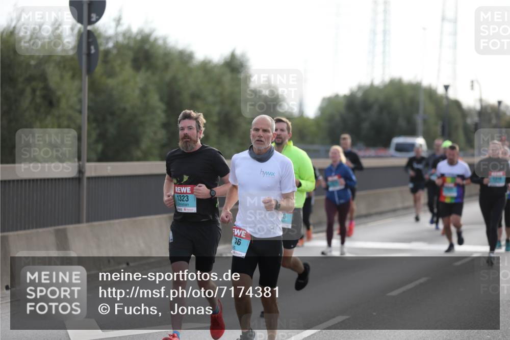 03.10.2024 - Köhlbrandbrückenlauf Fuchs,  Jonas http://msf.ph/oto/7174381 03.10.2024 09:13:23 Position 3 1323, 36 meine-sportfotos.de