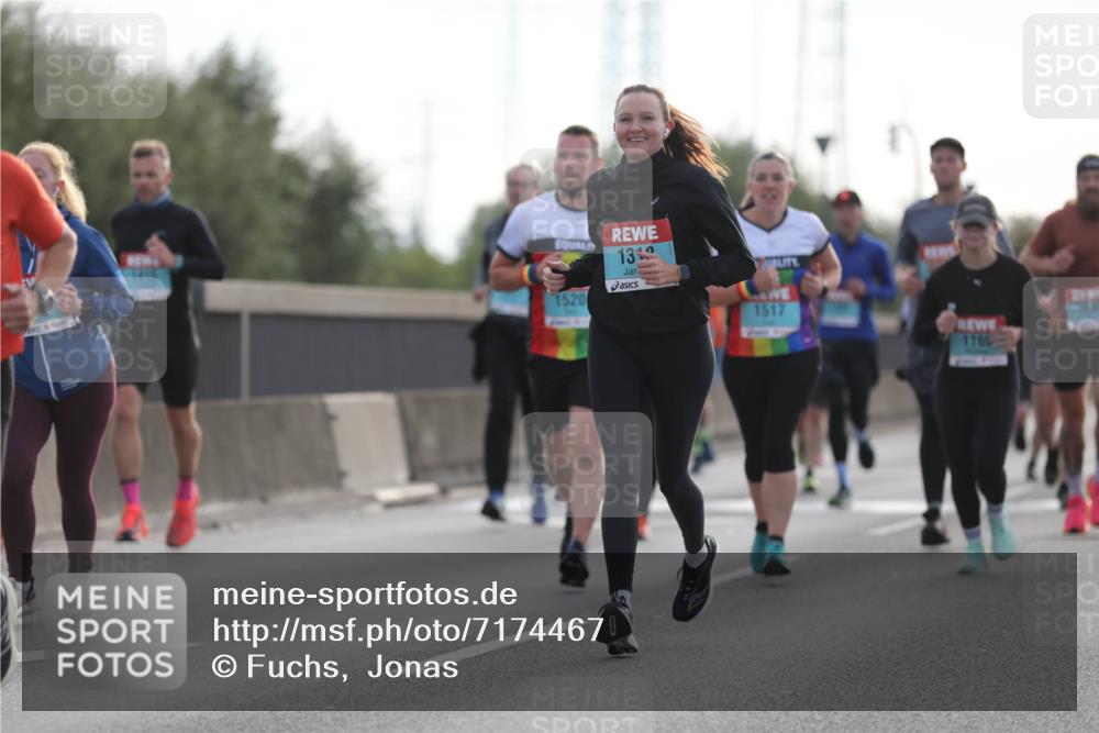 03.10.2024 - Köhlbrandbrückenlauf Fuchs,  Jonas http://msf.ph/oto/7174467 03.10.2024 09:13:26 Position 3 1319, 1520, 1517, 116 meine-sportfotos.de