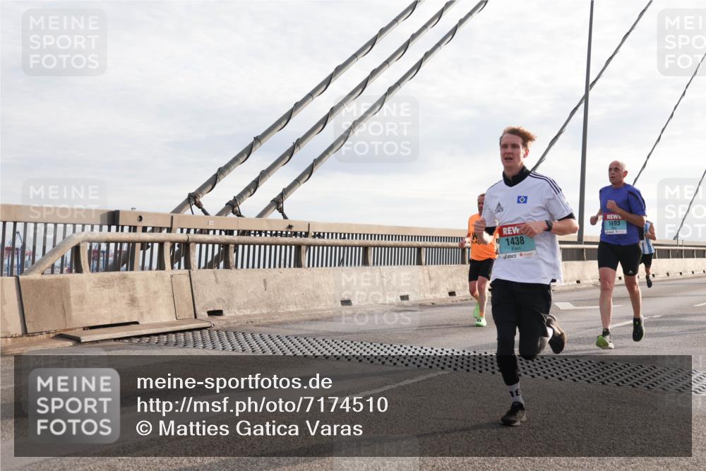 03.10.2024 - Köhlbrandbrückenlauf Matties Gatica Varas http://msf.ph/oto/7174510 03.10.2024 09:22:36 Position 2 1438, 1493 meine-sportfotos.de