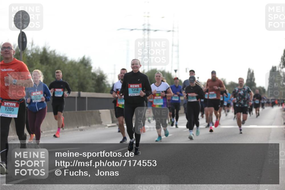 03.10.2024 - Köhlbrandbrückenlauf Fuchs,  Jonas http://msf.ph/oto/7174553 03.10.2024 09:13:27 Position 3 1378, 1415, 1318, 1520, 1517, 1205, 1709 meine-sportfotos.de