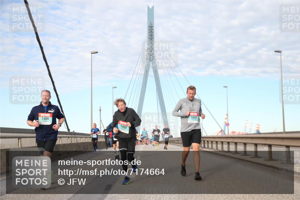 03.10.2024 - Köhlbrandbrückenlauf Jannik Wohlers http://msf.ph/oto/7174664 03.10.2024 09:42:43 Position 2 1409, 1547 meine-sportfotos.de