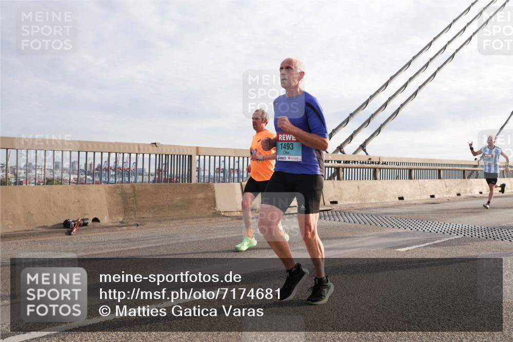 03.10.2024 - Köhlbrandbrückenlauf Matties Gatica Varas http://msf.ph/oto/7174681 03.10.2024 09:22:38 Position 2 1493 meine-sportfotos.de