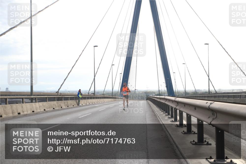 03.10.2024 - Köhlbrandbrückenlauf Jannik Wohlers http://msf.ph/oto/7174763 03.10.2024 09:14:42 Position 1  meine-sportfotos.de