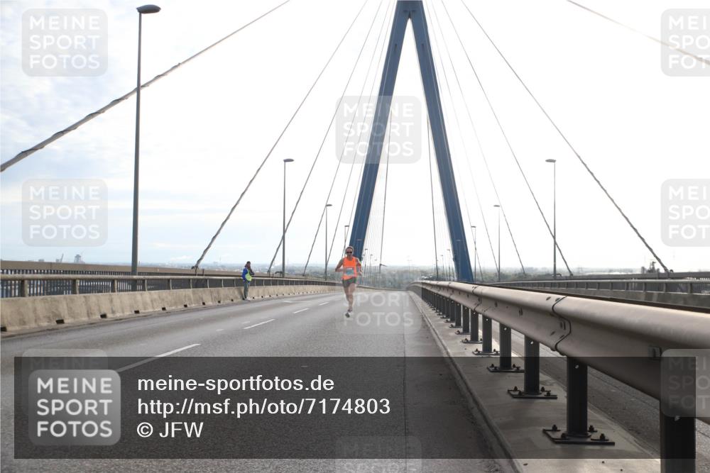 03.10.2024 - Köhlbrandbrückenlauf Jannik Wohlers http://msf.ph/oto/7174803 03.10.2024 09:14:43 Position 1  meine-sportfotos.de