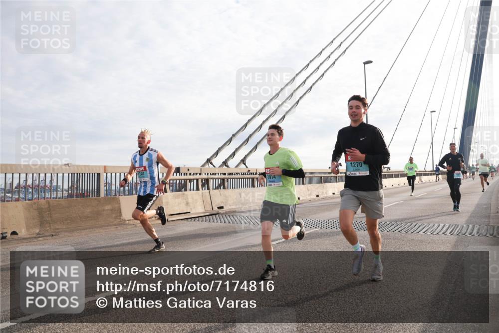 03.10.2024 - Köhlbrandbrückenlauf Matties Gatica Varas http://msf.ph/oto/7174816 03.10.2024 09:22:40 Position 2 1108, 1914, 1270 meine-sportfotos.de