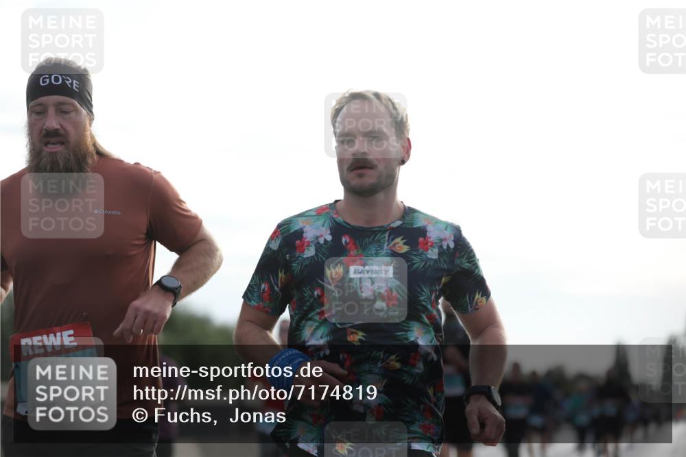 03.10.2024 - Köhlbrandbrückenlauf Fuchs,  Jonas http://msf.ph/oto/7174819 03.10.2024 09:13:33 Position 3 1533 meine-sportfotos.de