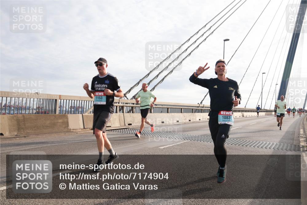 03.10.2024 - Köhlbrandbrückenlauf Matties Gatica Varas http://msf.ph/oto/7174904 03.10.2024 09:22:42 Position 2 1153, 1083 meine-sportfotos.de