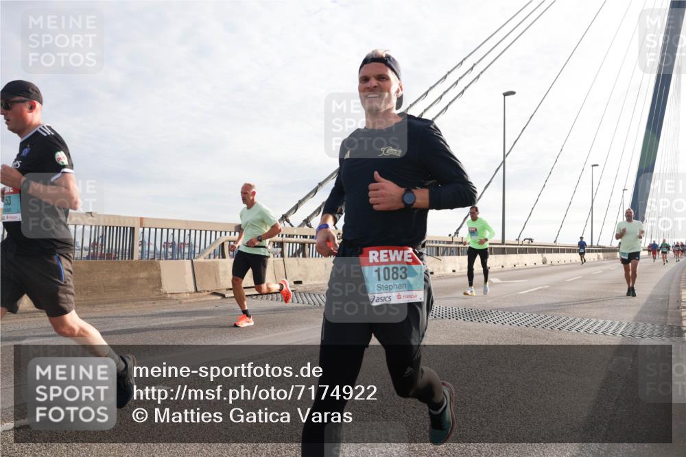 03.10.2024 - Köhlbrandbrückenlauf Matties Gatica Varas http://msf.ph/oto/7174922 03.10.2024 09:22:42 Position 2 1083 meine-sportfotos.de