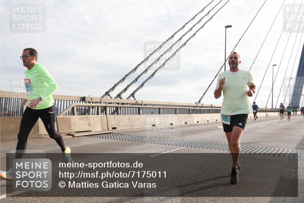 03.10.2024 - Köhlbrandbrückenlauf Matties Gatica Varas http://msf.ph/oto/7175011 03.10.2024 09:22:45 Position 2 496, 420 meine-sportfotos.de