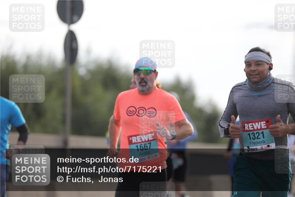 03.10.2024 - Köhlbrandbrückenlauf Fuchs,  Jonas http://msf.ph/oto/7175221 03.10.2024 09:13:51 Position 3 1667, 1321 meine-sportfotos.de