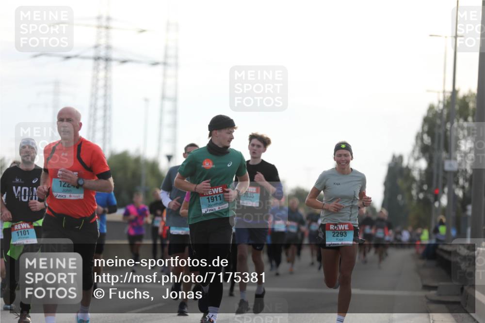 03.10.2024 - Köhlbrandbrückenlauf Fuchs,  Jonas http://msf.ph/oto/7175381 03.10.2024 09:13:57 Position 3 12218, 1911, 1101, 2035, 2293 meine-sportfotos.de