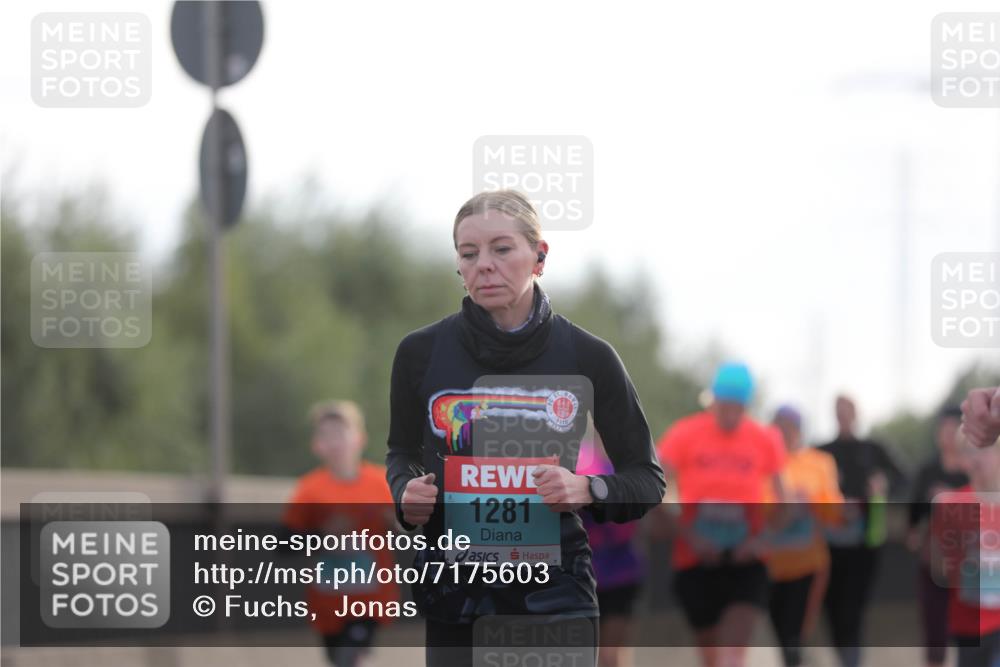 03.10.2024 - Köhlbrandbrückenlauf Fuchs,  Jonas http://msf.ph/oto/7175603 03.10.2024 09:14:02 Position 3 1281, 1910 meine-sportfotos.de