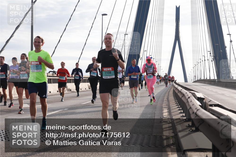 03.10.2024 - Köhlbrandbrückenlauf Matties Gatica Varas http://msf.ph/oto/7175612 03.10.2024 09:22:59 Position 2 1179, 1257, 14, 1317, 1075, 1867, 1159, 1349, 1478 meine-sportfotos.de