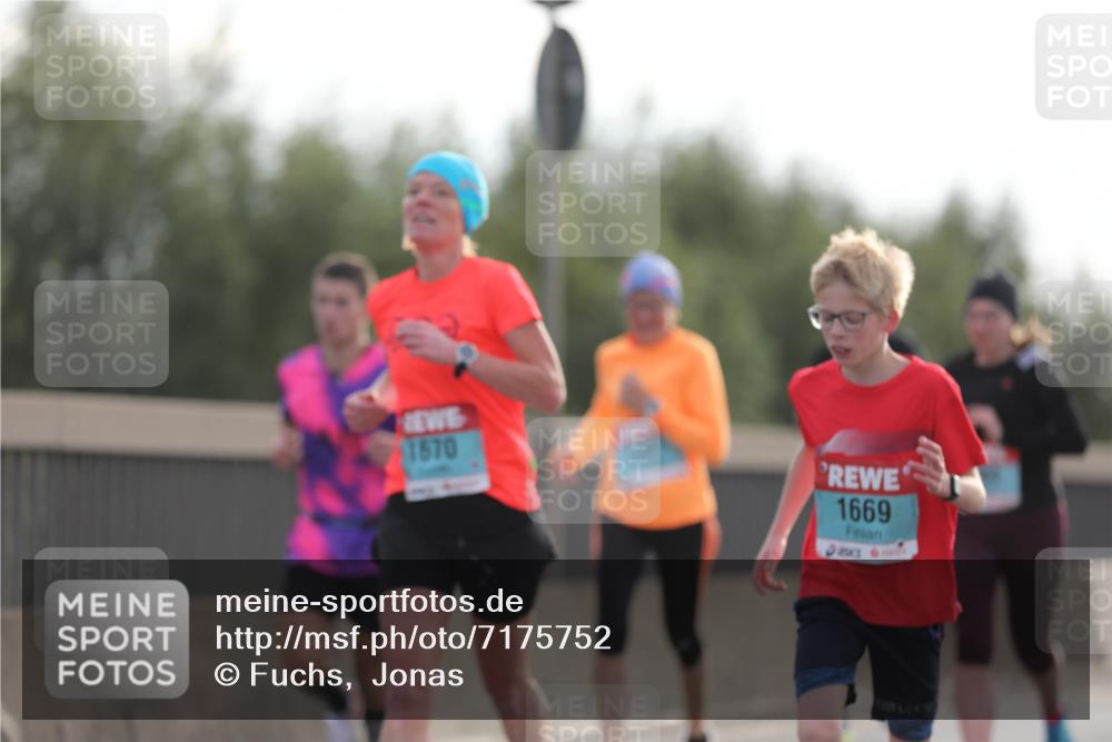 03.10.2024 - Köhlbrandbrückenlauf Fuchs,  Jonas http://msf.ph/oto/7175752 03.10.2024 09:14:05 Position 3 1870, 1669, 6 meine-sportfotos.de