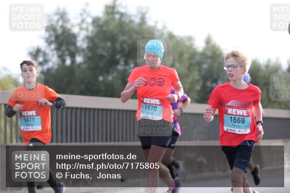 03.10.2024 - Köhlbrandbrückenlauf Fuchs,  Jonas http://msf.ph/oto/7175805 03.10.2024 09:14:06 Position 3 1471, 1429, 1670, 1669 meine-sportfotos.de