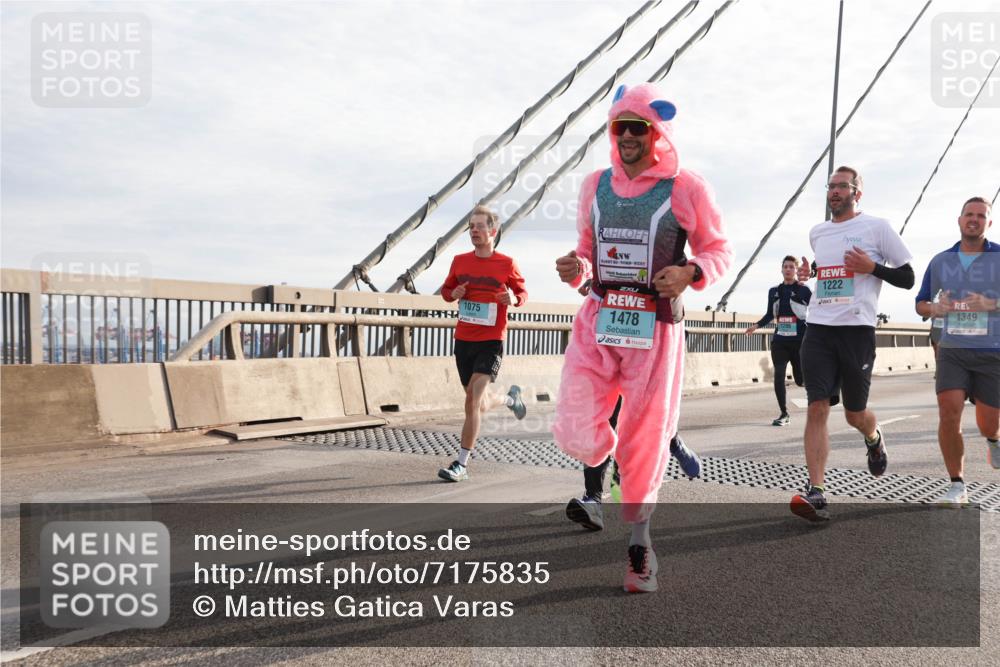 03.10.2024 - Köhlbrandbrückenlauf Matties Gatica Varas http://msf.ph/oto/7175835 03.10.2024 09:23:02 Position 2 66266, 1075, 1478, 1206, 1222, 1349 meine-sportfotos.de