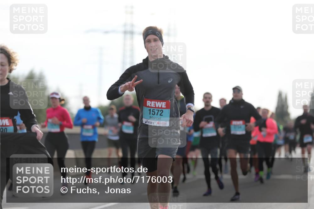 03.10.2024 - Köhlbrandbrückenlauf Fuchs,  Jonas http://msf.ph/oto/7176003 03.10.2024 09:14:10 Position 3 90, 1572 meine-sportfotos.de