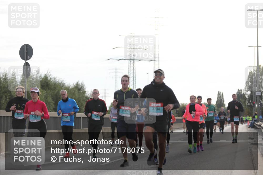 03.10.2024 - Köhlbrandbrückenlauf Fuchs,  Jonas http://msf.ph/oto/7176075 03.10.2024 09:14:12 Position 3 1283, 1372, 1424, 1557, 1388, 3734, 1147, 1238, 2, 18, 2728 meine-sportfotos.de