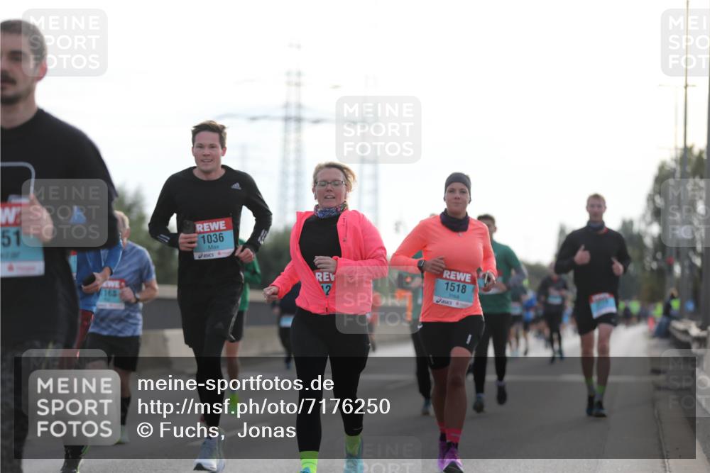 03.10.2024 - Köhlbrandbrückenlauf Fuchs,  Jonas http://msf.ph/oto/7176250 03.10.2024 09:14:15 Position 3 51, 168, 1036, 12, 1518 meine-sportfotos.de