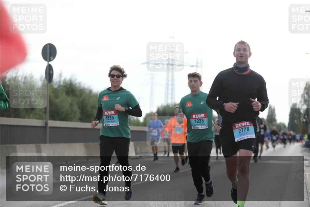 03.10.2024 - Köhlbrandbrückenlauf Fuchs,  Jonas http://msf.ph/oto/7176400 03.10.2024 09:14:18 Position 3 1235, 1238, 2728 meine-sportfotos.de