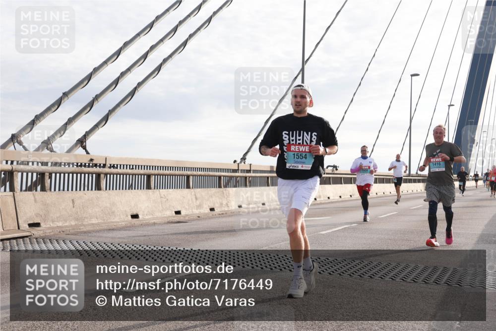 03.10.2024 - Köhlbrandbrückenlauf Matties Gatica Varas http://msf.ph/oto/7176449 03.10.2024 09:23:13 Position 2 1554, 1416, 1439 meine-sportfotos.de