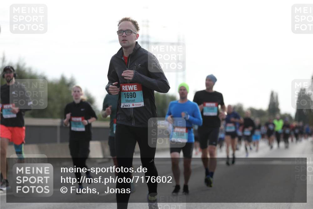 03.10.2024 - Köhlbrandbrückenlauf Fuchs,  Jonas http://msf.ph/oto/7176602 03.10.2024 09:14:24 Position 3 1690, 1304 meine-sportfotos.de