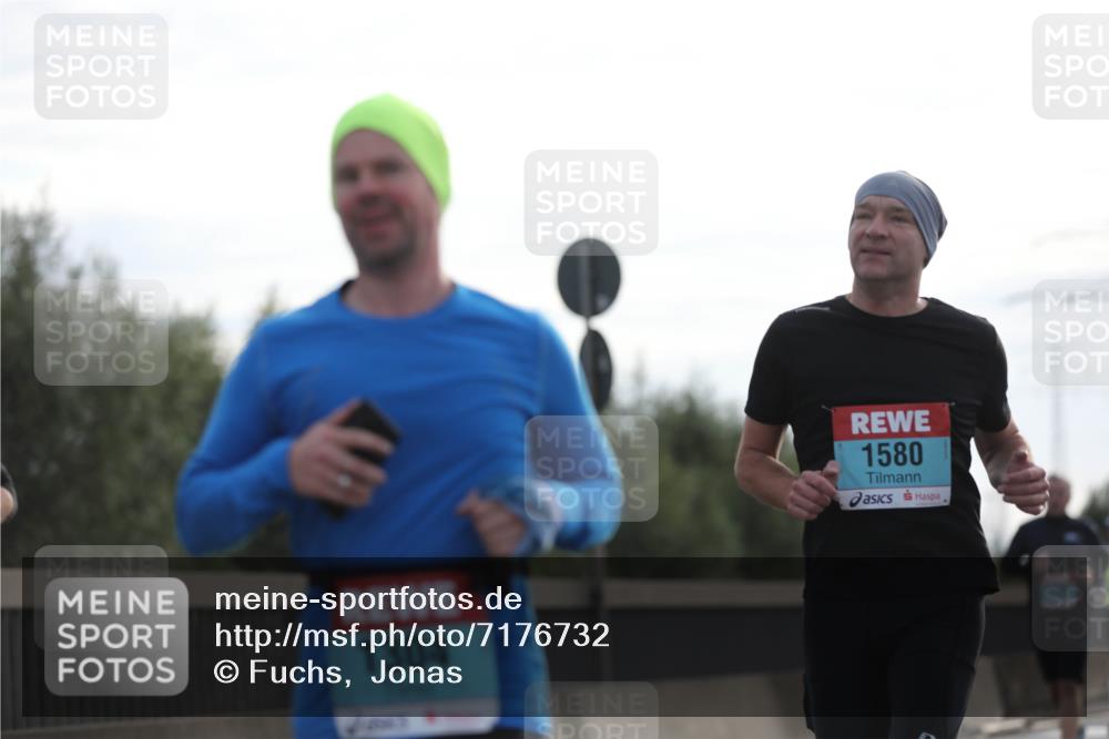 03.10.2024 - Köhlbrandbrückenlauf Fuchs,  Jonas http://msf.ph/oto/7176732 03.10.2024 09:14:27 Position 3 1304, 1580 meine-sportfotos.de