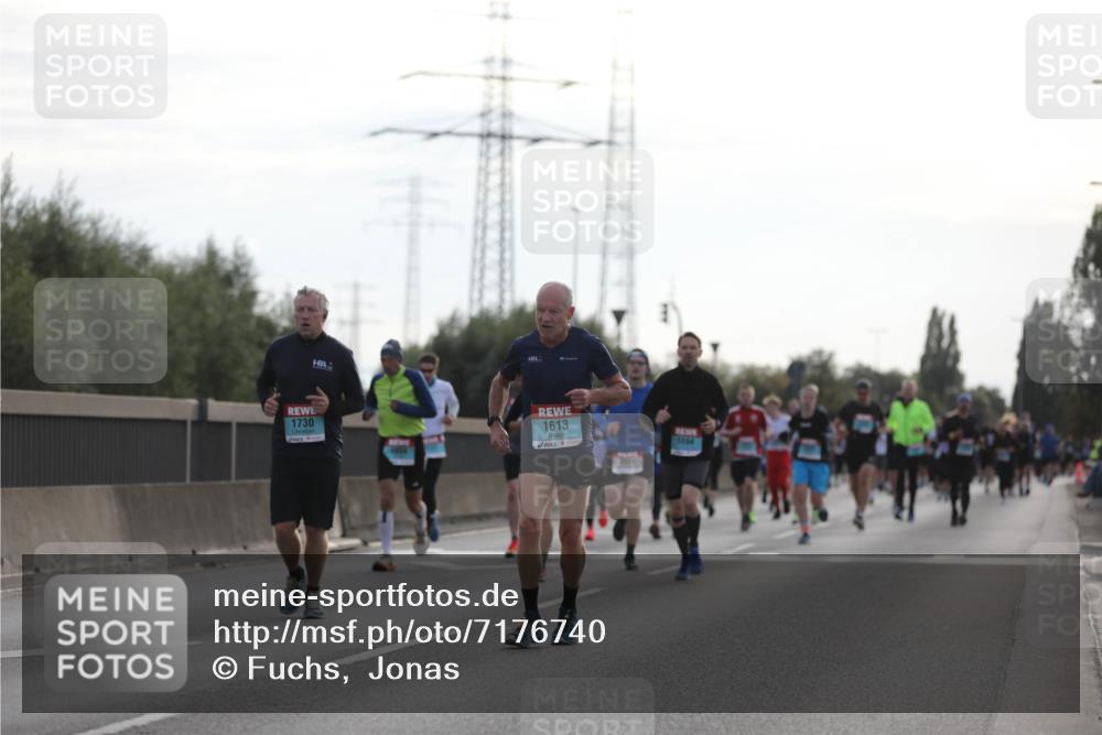 03.10.2024 - Köhlbrandbrückenlauf Fuchs,  Jonas http://msf.ph/oto/7176740 03.10.2024 09:14:28 Position 3 1730, 1613, 1694 meine-sportfotos.de