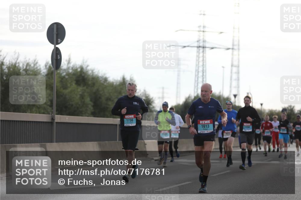 03.10.2024 - Köhlbrandbrückenlauf Fuchs,  Jonas http://msf.ph/oto/7176781 03.10.2024 09:14:28 Position 3 1730, 1934, 1613, 1694 meine-sportfotos.de