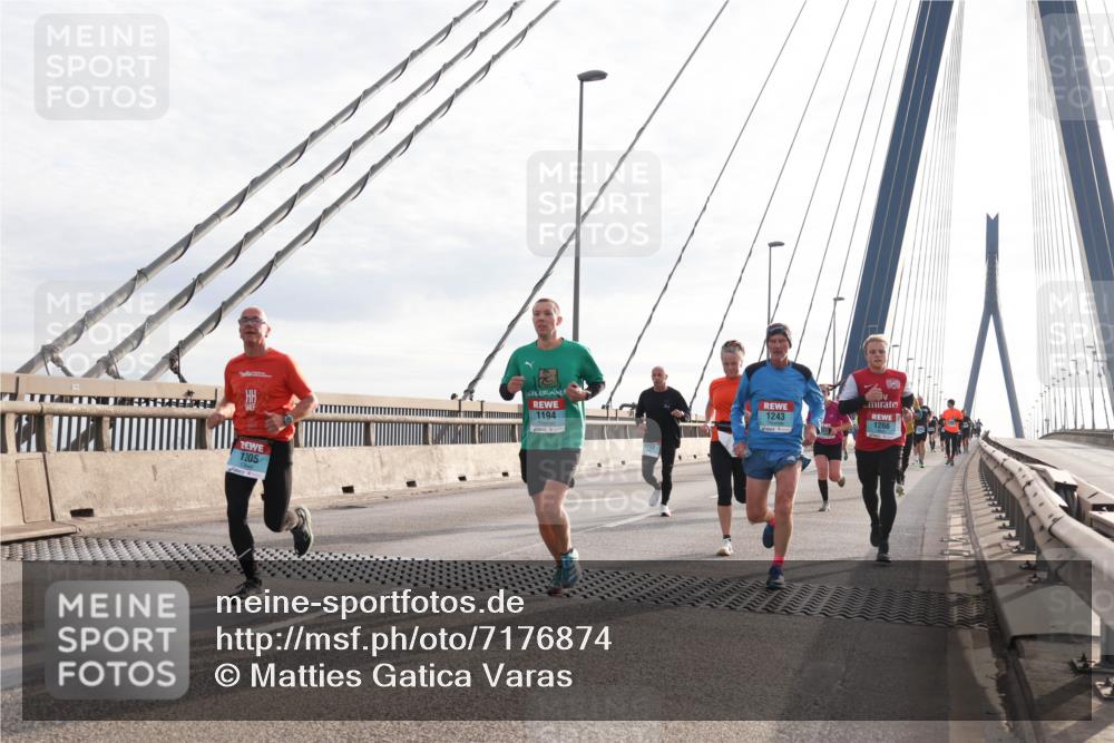 03.10.2024 - Köhlbrandbrückenlauf Matties Gatica Varas http://msf.ph/oto/7176874 03.10.2024 09:23:21 Position 2 1205, 1194, 1243, 1266 meine-sportfotos.de