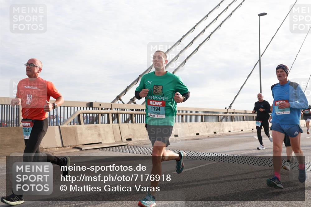 03.10.2024 - Köhlbrandbrückenlauf Matties Gatica Varas http://msf.ph/oto/7176918 03.10.2024 09:23:22 Position 2 1194, 105 meine-sportfotos.de
